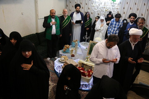 مراسم عقد ازدواج در اتاق عقد مسجد جمکران با حضور خادمان امام رضا(ع)