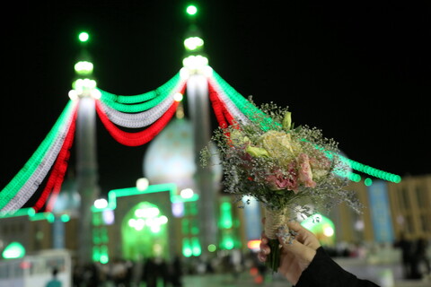تصاویر/ عقد وعهد ازدواج تعدادی از زوج ها با حضور خادمان امام رضا(ع)در اتاق عقد مسجد جمکران