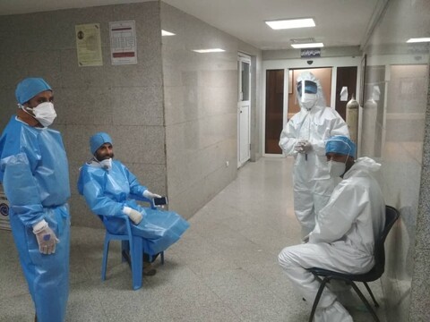 فعالیت طلاب جهادگر در بخش کرونای بیمارستان شهید محمدی بندرعباس