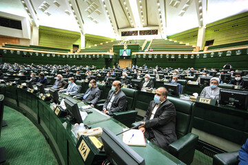فرهنگ مدتهاست دیده نمی شود!!/ فضای مجازی چالش بزرگ جامعه است