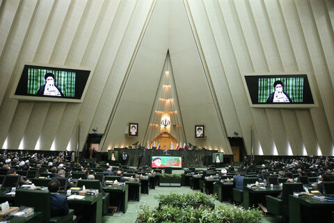 تصویری رپورٹ| رہبر معظم انقلاب اسلامی کا پارلیمنٹ کے نمائندوں سے ویڈیو لنک کے ذریعے خطاب