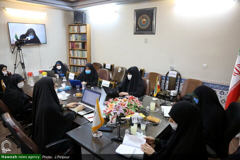 بالصور/ إقامة ندوة تخصصية تحت عنوان "العفاف والحجاب" في وكالة أنباء الحوزة بقم المقدسة