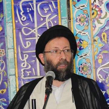 آخوندی که در این شرایط سخت اقتصادی سانتافه سوار می‌شود...