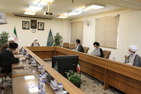 تصاویر/ دیدار هئیت رئیسه مجمع نمایندگان طلاب با اعضای شورای عالی حوزه