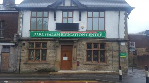 Blackburn mosque suspends all prayers and closes