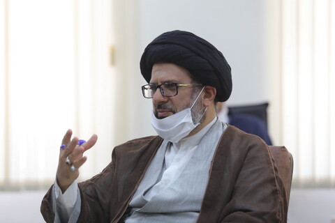 تصویری رپورٹ| یونیورسٹیوں میں رہبر معظم انقلاب کے نمائندے کی آیت اللہ اعرافی سے ملاقات

