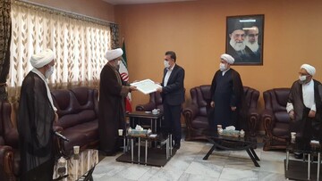 قدردانی هیئت رئیسه مجمع عمومی جامعه مدرسین  از دکتر قدیر به نمایندگی از جامعه سلامت