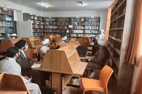 ورشة تعليمية وبحثية في حوزة محافظة كرمانشاة العلمية