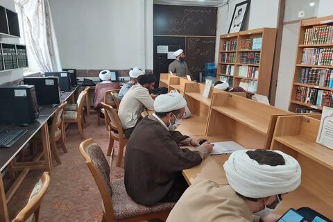 ورشة تعليمية وبحثية في حوزة محافظة كرمانشاة العلمية