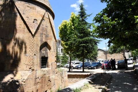 Historical Lale Mosque, Melikgazi Tomb to be restored in central Turkey's Kırşehir province