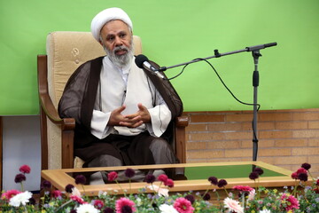 عرفان بدون سیدالشهدا(ع) معنایی ندارد