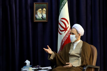 حضور طلاب در حوادث غیر مترقبه در کنار مردم نشان‌دهنده اجتماعی  بودن حوزه است