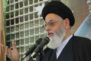 انقلاب اسلامی بر اساس «هیهات مناالذله» پایه گذاری شده است