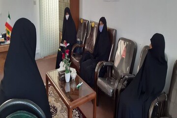 اجرای شعار «طلوع ولایت» در حوزه خواهران فامنین