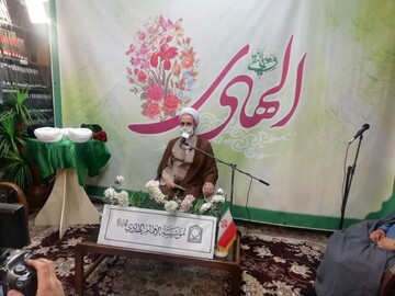 آیین اختتامیه اولین جشنواره ماه دهم همزمان با شب میلاد امام هادی (ع) برگزار شد