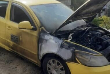 Israeli colonists burn two Palestinian cars near Nablus