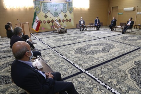 تصاویر دیدار معاون علمی و فناوری رئیس جمهور با امام جمعه یزد