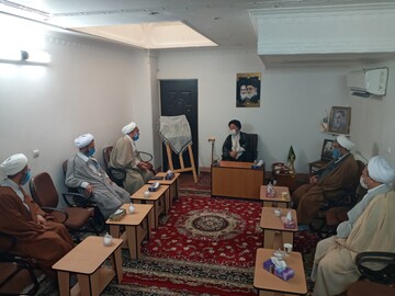 حضور بیش از ۱۷۰۰ طلاب و روحانیون سمنانی در قم