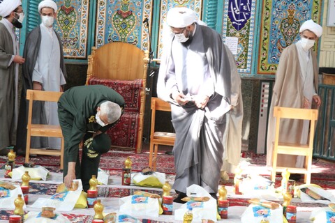 تصاویر/ حضور نماینده ولی فقیه در استان همدان در رزمایش کمک های مومنانه در سطح شهر همدان به مناسبت عید غدیر