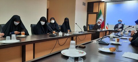 تصاویر/ نشست تجلیل از مبلغات حوزوی جهادگر در عرصه سلامت سمنان