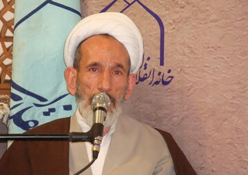 دست از مغالطه برداریم/ مقایسه عزاداری در شرایط کرونا با جهاد، اشتباه و انحراف است