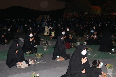 مراسم عزاداری شب دوم محرم در محوطه حسینیه ثارالله همدان