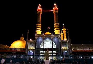 ارائه خدمات فرهنگی ویژه خواهران در حرم حضرت معصومه(س)/ میز ختم‌های ثقلین ویژه خواهران در حرم مطهر برپا شد