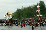 مراسم «تابوک» یا «تابوت گردانی»؛ سنت شیعیان اندونزی در عاشورا