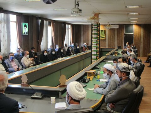 تصاویر/نشست هم اندیشی استادان دانشگاه فرهنگیان کردستان با حضور مدیر حوزه علمیه کردستان