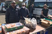 یک مسجد و کلیسا در انگلیس ۲ هزار وعده‌ غذا به نیازمندان در بحران کرونا دادند