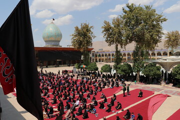 تصاویر/ مراسم عزاداری و اقامه نماز تاسوعای حسینی در جوار سومین حرم اهل بیت(ع)