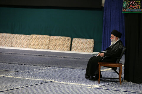 مجلس عزاء الإمام الحسين (عليه السلام) في ليلة تاسوعاء بحضور الإمام الخامنئي
