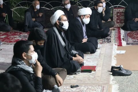 تصاویر/ نشست بصیرتی عاشورا در مدرسه علمیه قروه با حضور امام جمعه شهرستان