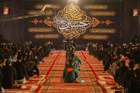 مراسم سوگواری  هیئت فدائیان حسین(ع) در دانشگاه آزاد اسلامی اصفهان