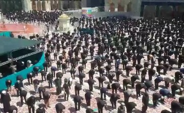 فیلم | نماز ظهر تاسوعا در حرم حضرت معصومه (س)