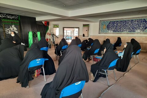 تصاویر/ عزاداری روز عاشورا در مدرسه علمیه الزهرا (س) ارومیه