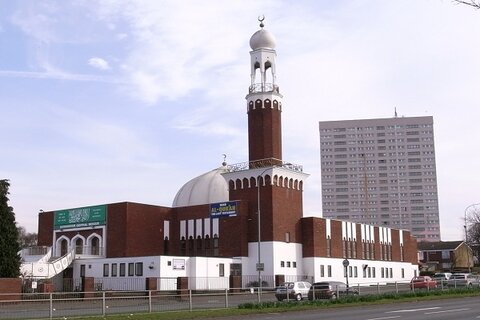 Birmingham mosques urge Muslims to join NHS plasma appeal to help Covid patients