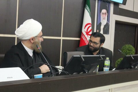بالصور/ ندوة تخصصية للمثقفين والحوزيين في محافظة كردستان الإيرانية مع رئيس تخطيط أئمة جمعة البلاد