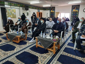 حوزه علمیه انقلابی، طلاب بصیر تحویل جامعه می‌دهد