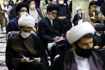 فراگیری رمز ارزها، بیت کوین، سهام و بورس تا حقوق کودک و شبکه های اجتماعی و فقه پزشکی در دروس خارج فقه معاصر حوزه