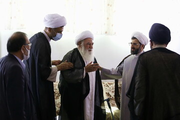 دیدار نمایندگان مدیر حوزه علمیه با آیت الله قافی