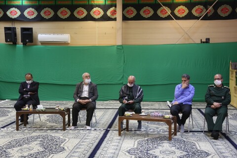 تصاویر دیدار جمعی از فرماندهان یزدی هشت سال دفاع مقدس با آیت الله ناصری