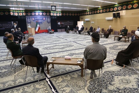 تصاویر دیدار جمعی از فرماندهان یزدی هشت سال دفاع مقدس با آیت الله ناصری