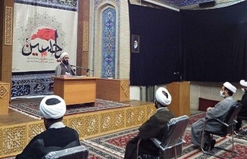 روحانیت در خوشی ها و ناخوشی ها همراه مردم است