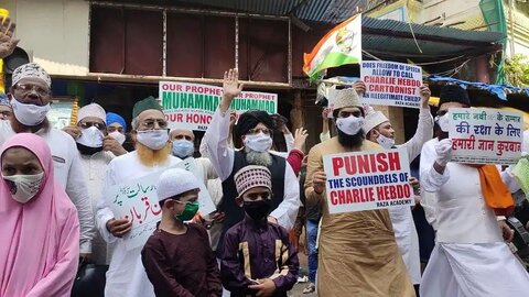 ممبئی،پیغمبر اسلام کے متنازع خاکوں کی اشاعت "فرانسیسی میگزین" کے خلاف احتجاجی مظاہرہ