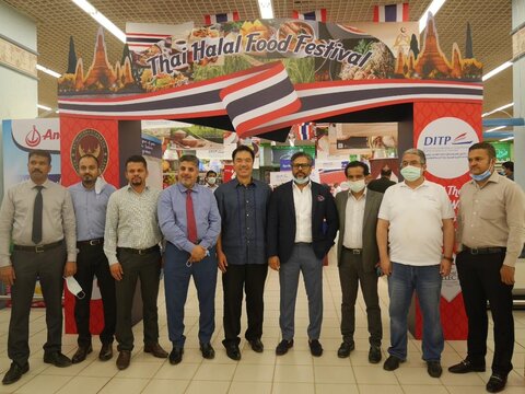 سفارت تایلند در قاهره جشنواره غذای حلال برگزار کرد
