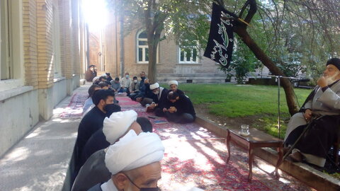 تصاویر / مراسم سوگواری شهادت امام سجاد (ع) در مدرسه علمیه طالبیه تبریز