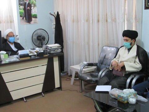 نشست هم اندیشی تعیین سرفصل های دروس اقتضایی  مدارس علمیه خواهران  استان یزد