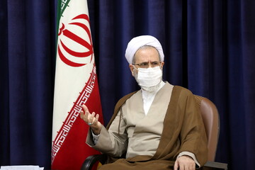 حضور آیت الله اعرافی در شبکه استانی دنا