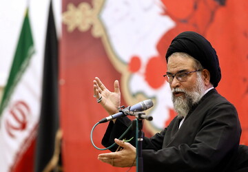 باور توحیدی تنها راه حل مشکلات فردی و اجتماعی است